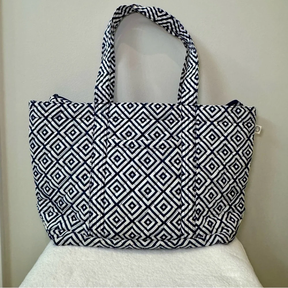 Quilted Koala Oversized Blue geometric Print Quilted Tote Double‎ Straps